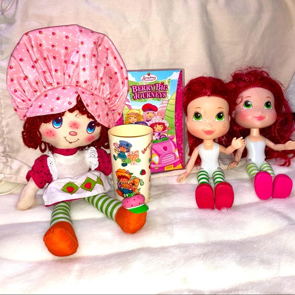 strawberry shortcake Other - STRAWBERRY SHORTCAKE Toy Lot 3 Dolls, DVD Movie, 1980s Drinking Cup & Little Hat